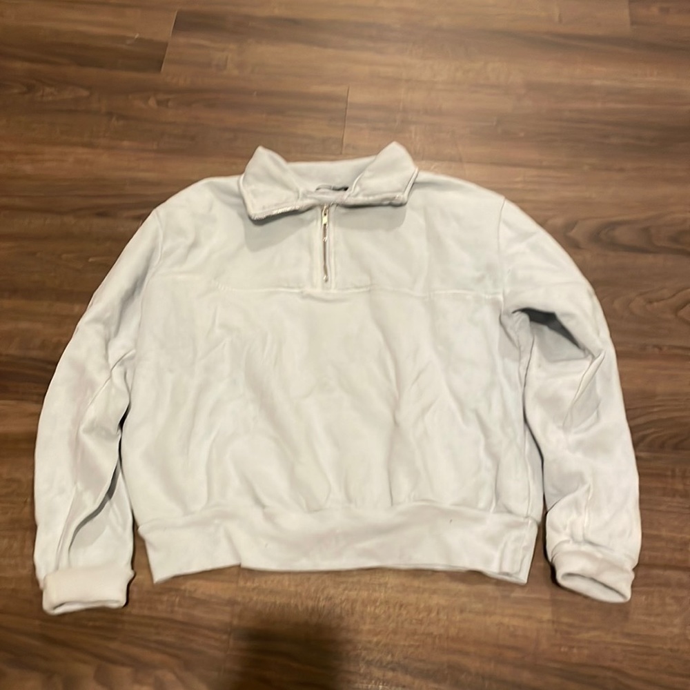 Light blueish gray brandy Melville quarter zip